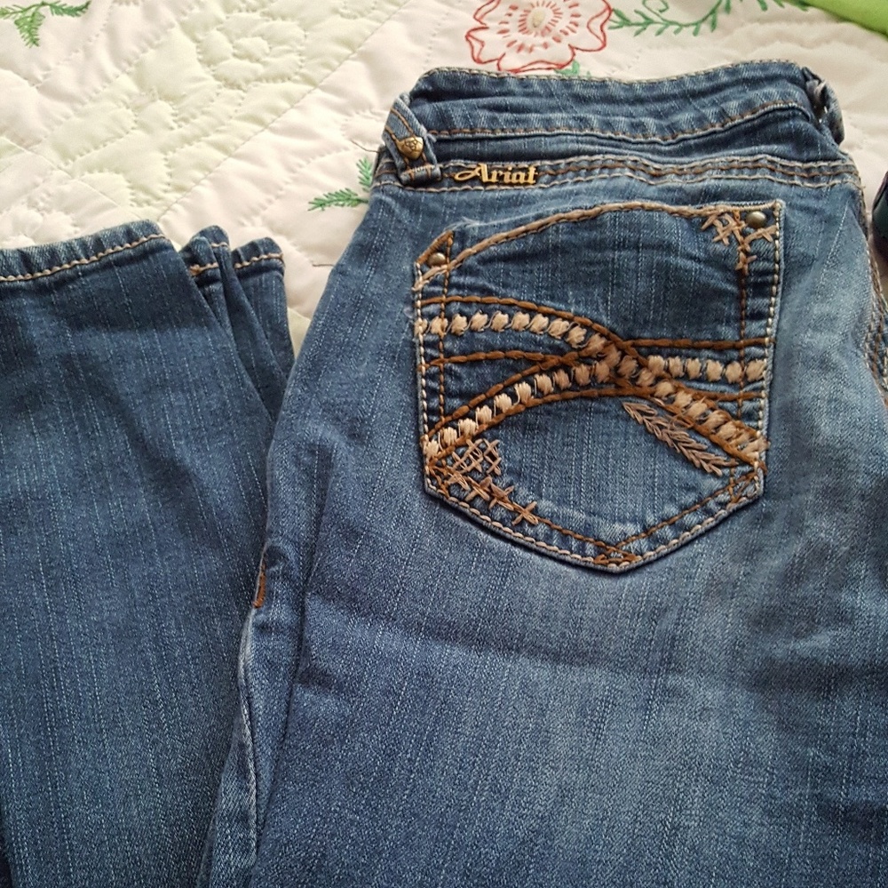 Women's ariat jeans